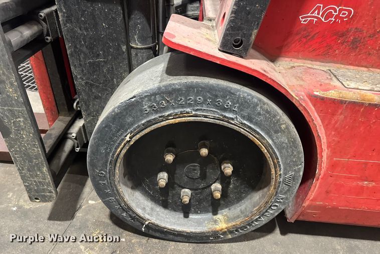 image for item EH7477 Raymond 470-C60TT forklift