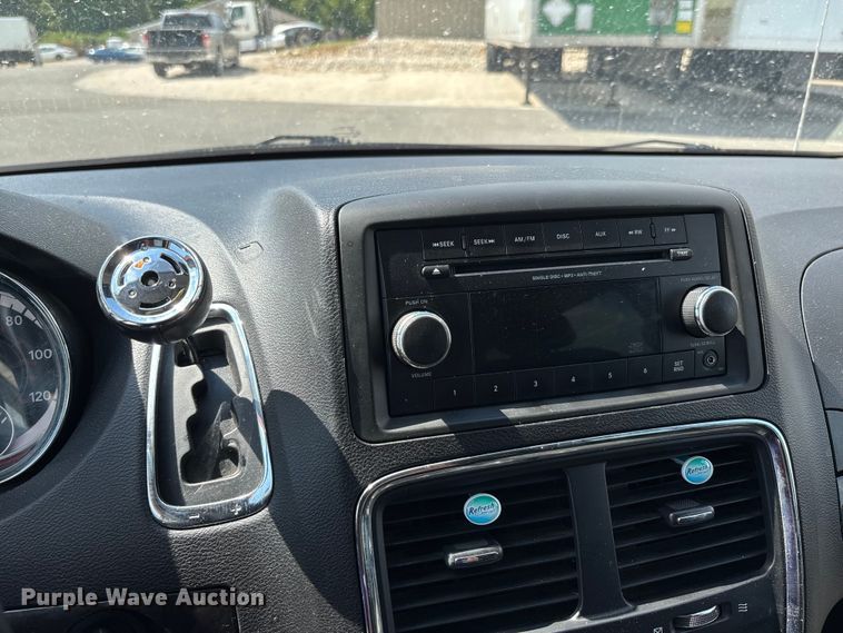 image for item EJ7654 2016 Dodge Grand Caravan van