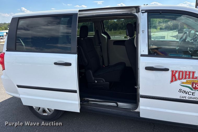 image for item EJ7654 2016 Dodge Grand Caravan van