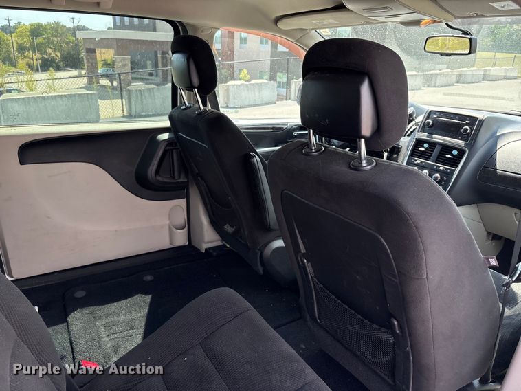 image for item EJ7654 2016 Dodge Grand Caravan van