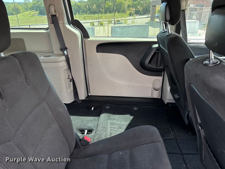 image for item EJ7654 2016 Dodge Grand Caravan van
