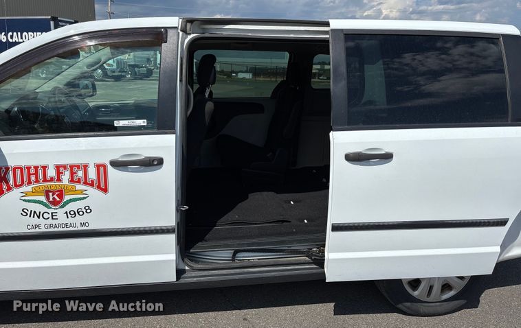 image for item EJ7654 2016 Dodge Grand Caravan van