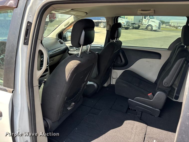 image for item EJ7654 2016 Dodge Grand Caravan van