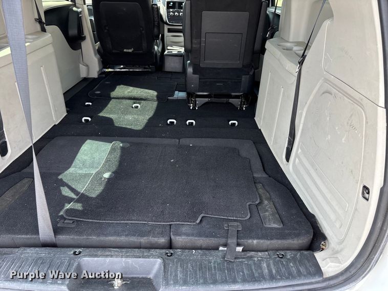 image for item EJ7654 2016 Dodge Grand Caravan van