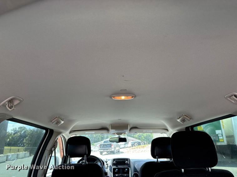 image for item EJ7654 2016 Dodge Grand Caravan van