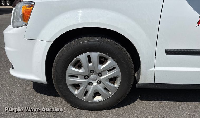 image for item EJ7654 2016 Dodge Grand Caravan van