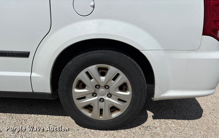 image for item EJ7654 2016 Dodge Grand Caravan van