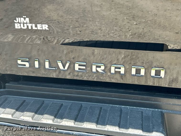 image for item EK8211 2019 Chevrolet Silverado 3500HD High Country  Crew Cab pickup truck