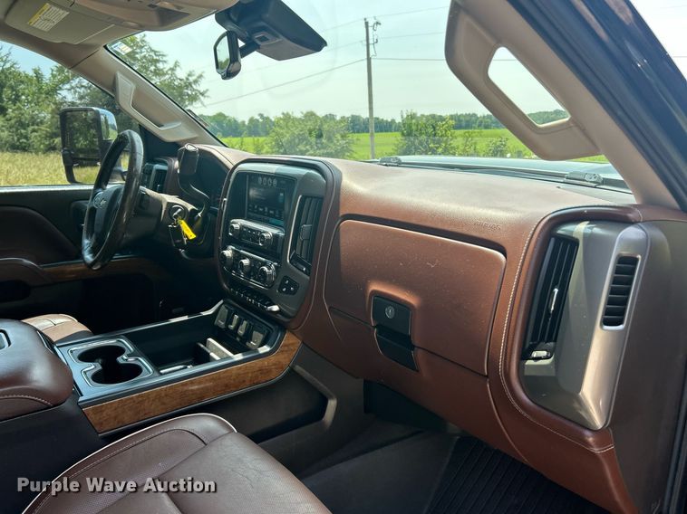 image for item EK8211 2019 Chevrolet Silverado 3500HD High Country  Crew Cab pickup truck