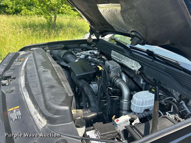 image for item EK8211 2019 Chevrolet Silverado 3500HD High Country  Crew Cab pickup truck