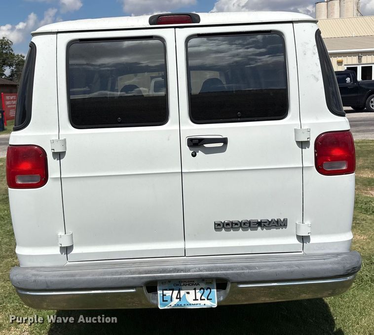image for item EM0596 1994 Dodge Ram Wagon 350  van