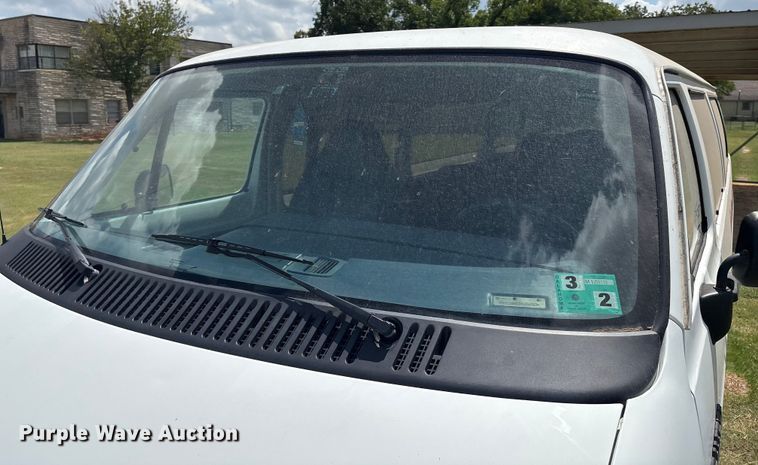 image for item EM0596 1994 Dodge Ram Wagon 350  van