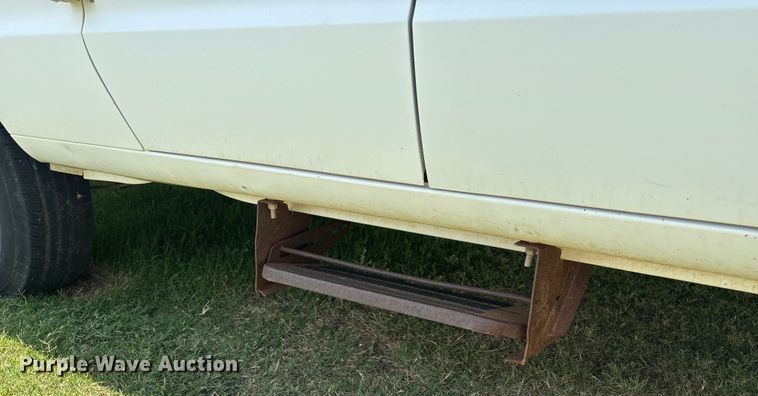 image for item EM0596 1994 Dodge Ram Wagon 350  van