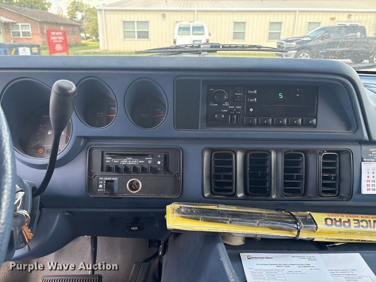 image for item EM0596 1994 Dodge Ram Wagon 350  van