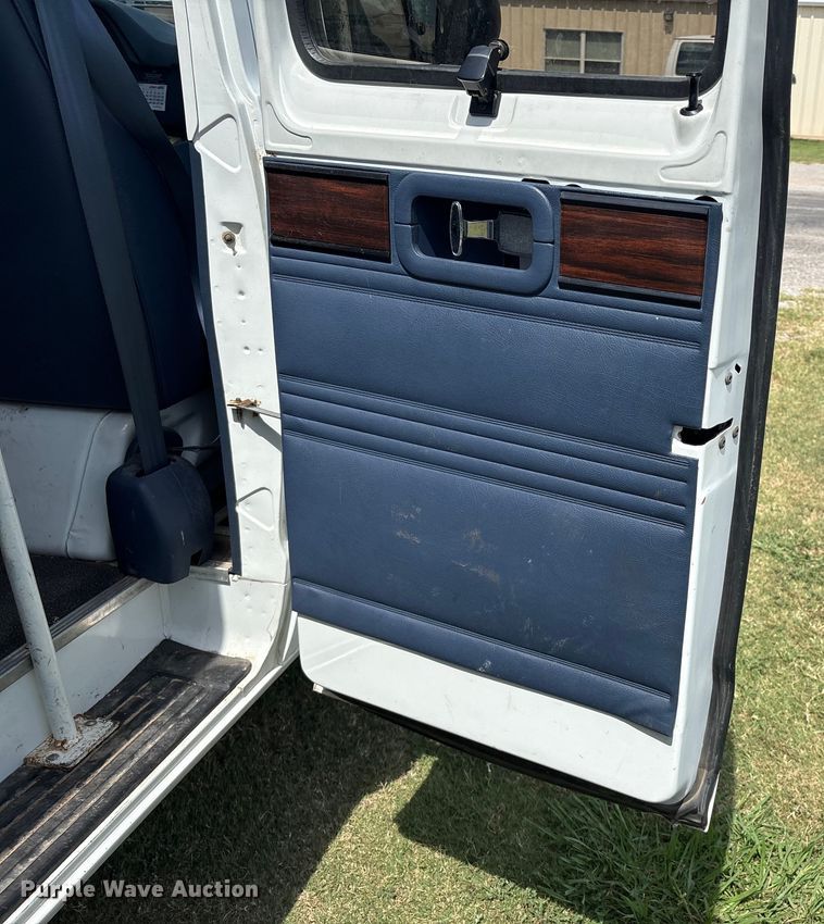 image for item EM0596 1994 Dodge Ram Wagon 350  van