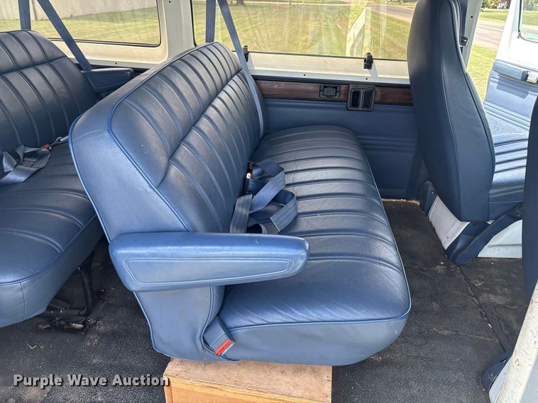 image for item EM0596 1994 Dodge Ram Wagon 350  van