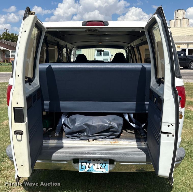 image for item EM0596 1994 Dodge Ram Wagon 350  van