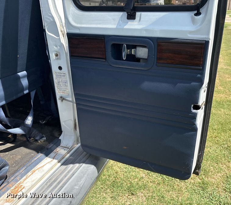 image for item EM0596 1994 Dodge Ram Wagon 350  van