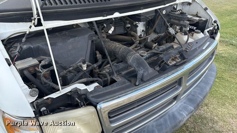 image for item EM0596 1994 Dodge Ram Wagon 350  van