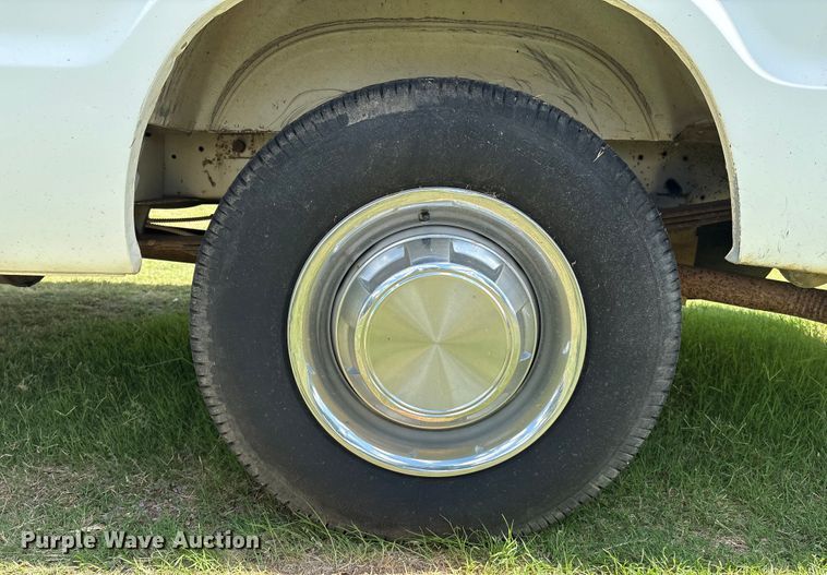 image for item EM0596 1994 Dodge Ram Wagon 350  van