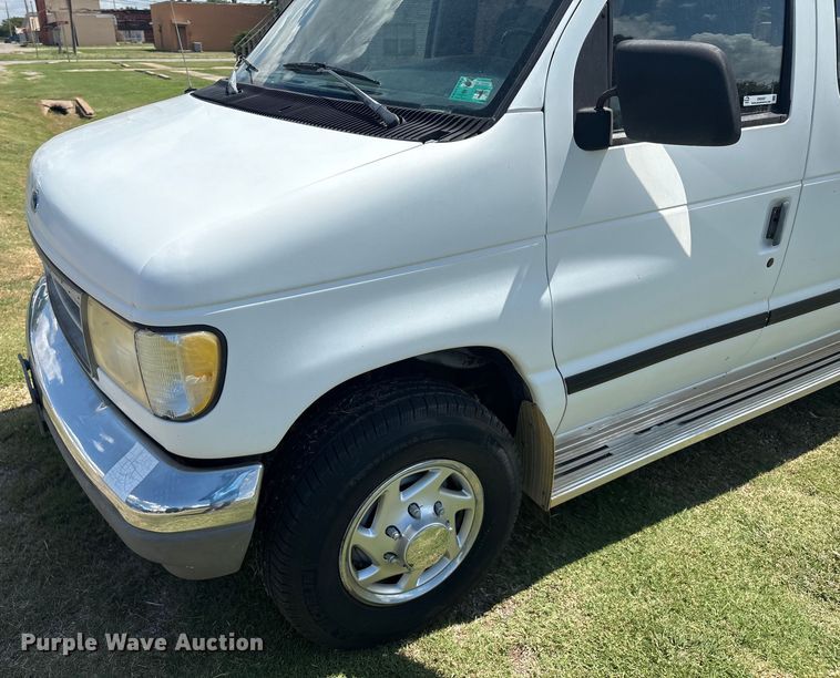 image for item EM0597 1993 Ford E350 handicap accessible van