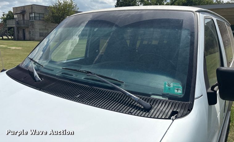 image for item EM0597 1993 Ford E350 handicap accessible van