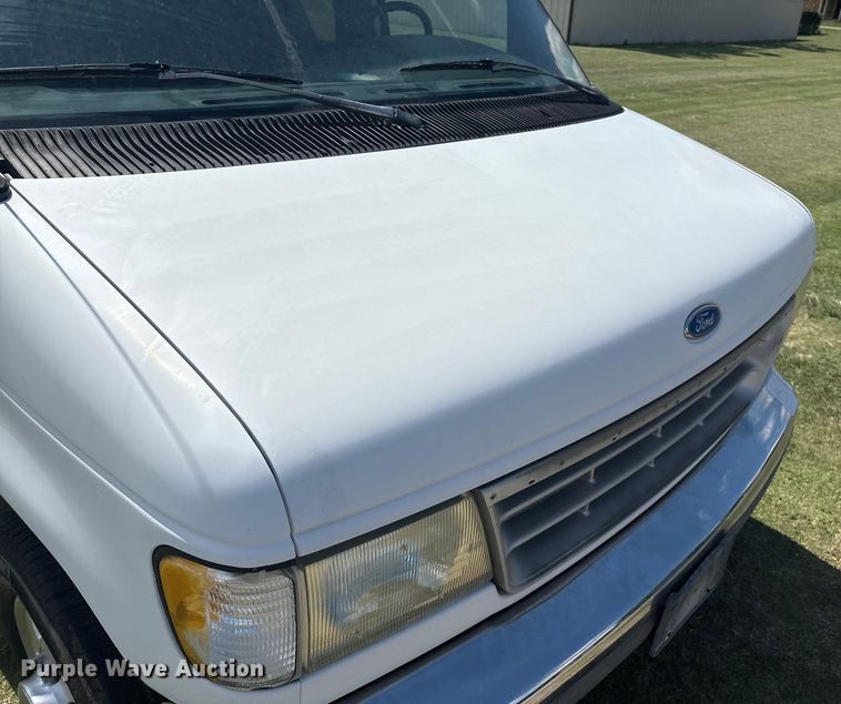 image for item EM0597 1993 Ford E350 handicap accessible van