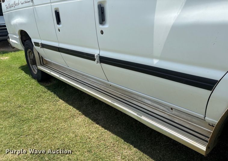 image for item EM0597 1993 Ford E350 handicap accessible van