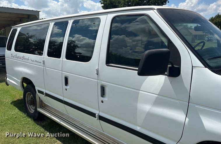 image for item EM0597 1993 Ford E350 handicap accessible van