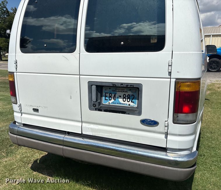 image for item EM0597 1993 Ford E350 handicap accessible van