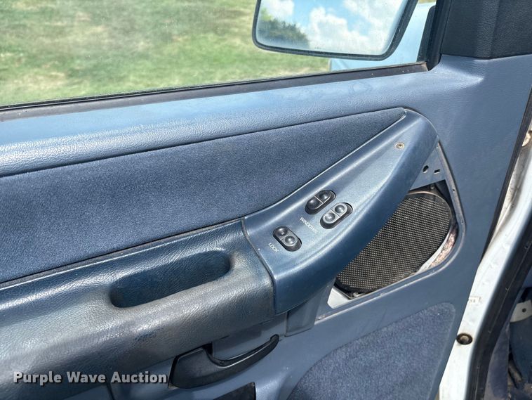 image for item EM0597 1993 Ford E350 handicap accessible van