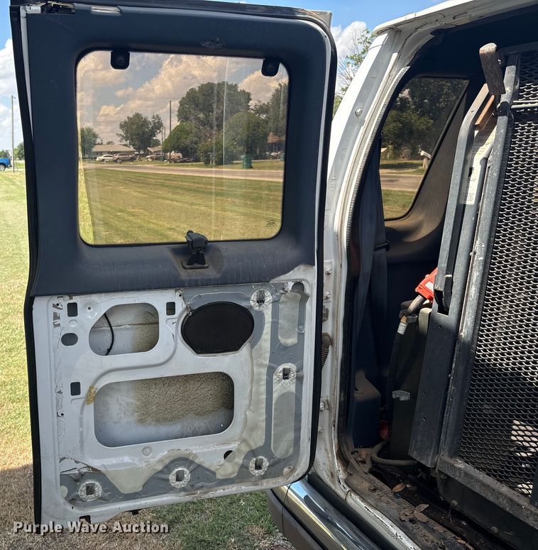 image for item EM0597 1993 Ford E350 handicap accessible van