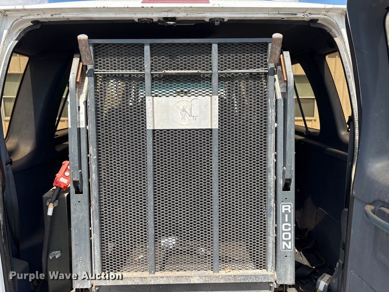 image for item EM0597 1993 Ford E350 handicap accessible van