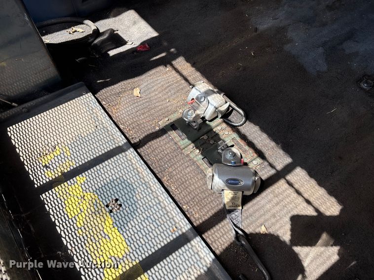 image for item EM0597 1993 Ford E350 handicap accessible van