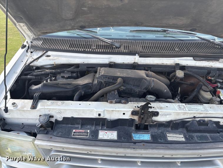 image for item EM0597 1993 Ford E350 handicap accessible van