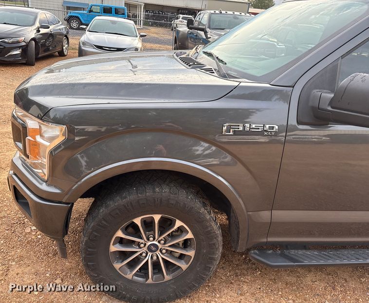 image for item EM0650 2019 Ford F150 XLT SuperCrew pickup truck