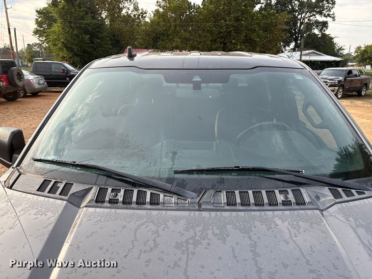 image for item EM0650 2019 Ford F150 XLT SuperCrew pickup truck