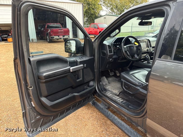 image for item EM0650 2019 Ford F150 XLT SuperCrew pickup truck