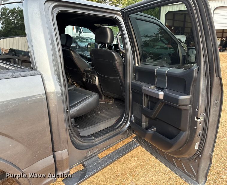 image for item EM0650 2019 Ford F150 XLT SuperCrew pickup truck