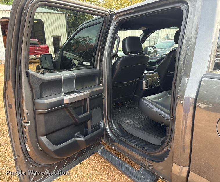 image for item EM0650 2019 Ford F150 XLT SuperCrew pickup truck