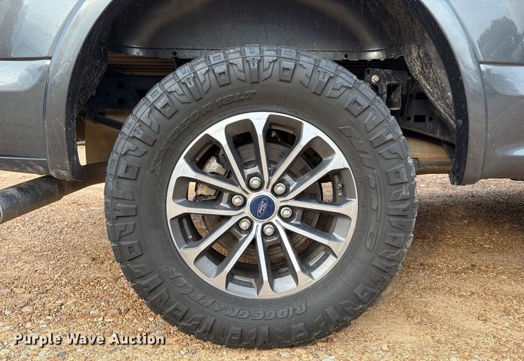 image for item EM0650 2019 Ford F150 XLT SuperCrew pickup truck