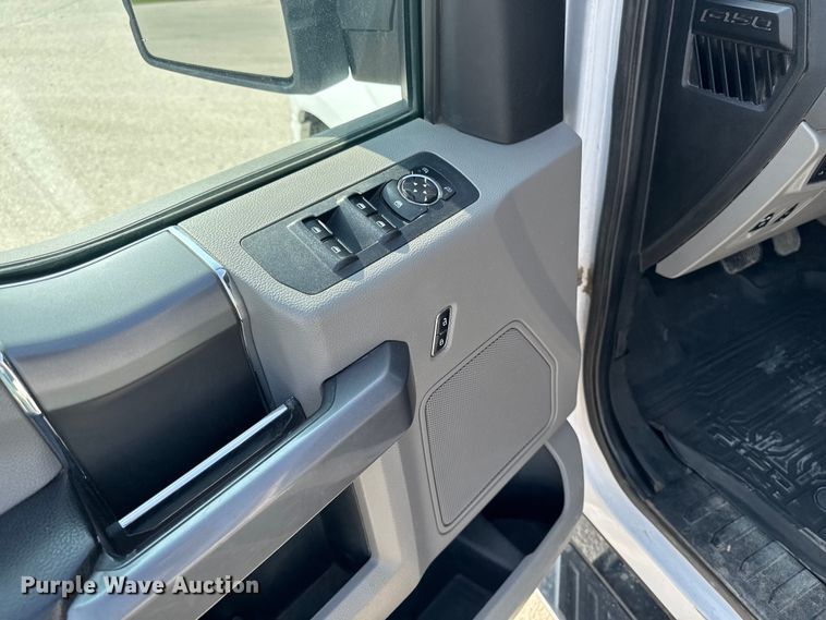 image for item EM2341 2020 Ford F150 SuperCrew pickup truck