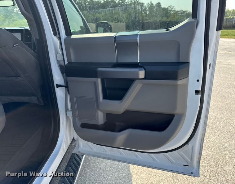 image for item EM2341 2020 Ford F150 SuperCrew pickup truck