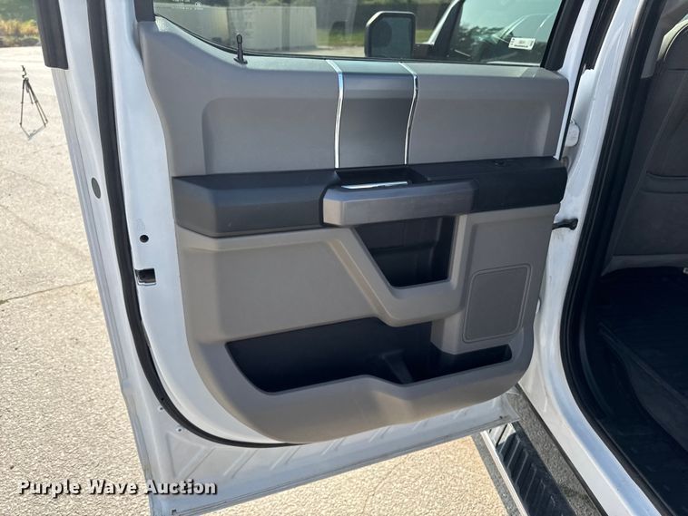 image for item EM2341 2020 Ford F150 SuperCrew pickup truck