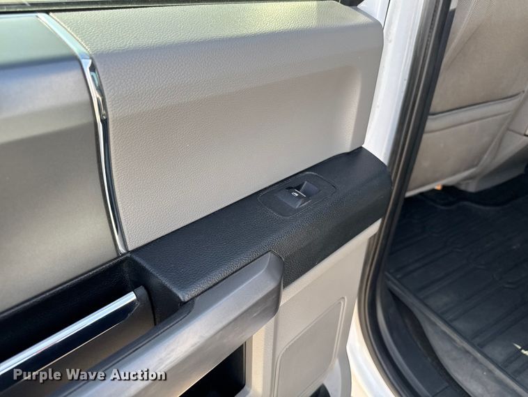 image for item EM2341 2020 Ford F150 SuperCrew pickup truck