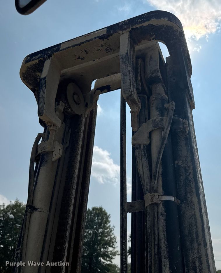 image for item EM2343 2013 Hyster H120FT forklift