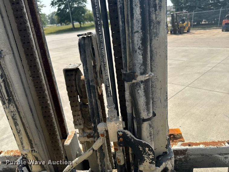 image for item EM2343 2013 Hyster H120FT forklift