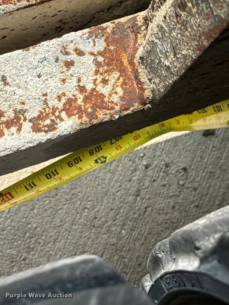 image for item EM2343 2013 Hyster H120FT forklift