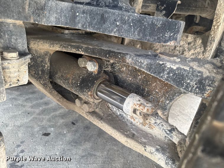 image for item EM2343 2013 Hyster H120FT forklift