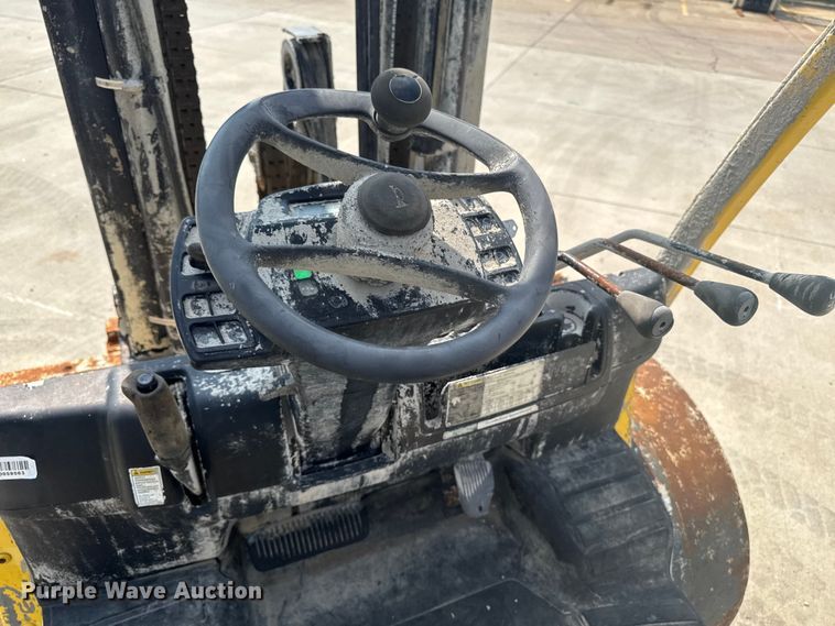 image for item EM2343 2013 Hyster H120FT forklift